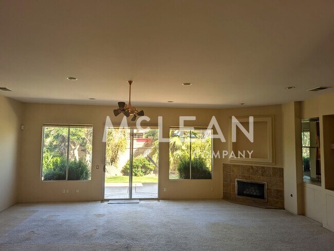 Building Photo - Indian Wells Home With Solar Included