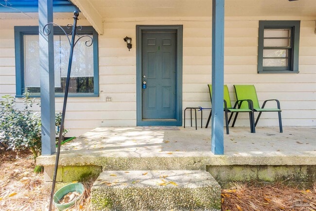 Building Photo - 10001 Chemstrand Rd