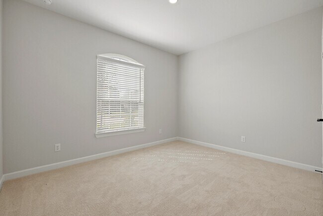 Building Photo - 3106 Banyan Dr