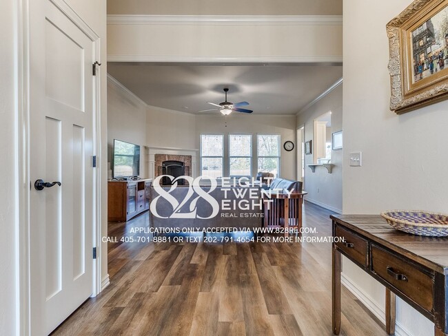 Building Photo - **COMING JANUARY 2ND!!!** STUNNINGLY BEAUTIFUL SPACIOUS 5 BED/3 BATH HOME IN ST JAMES PARK!