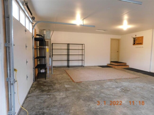 Building Photo - Single Family Home located in a quiet, pea...