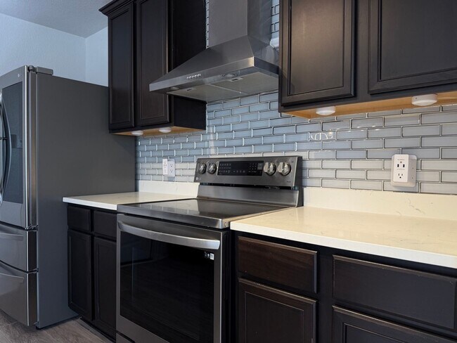 Building Photo - 709 Yearwood Ln