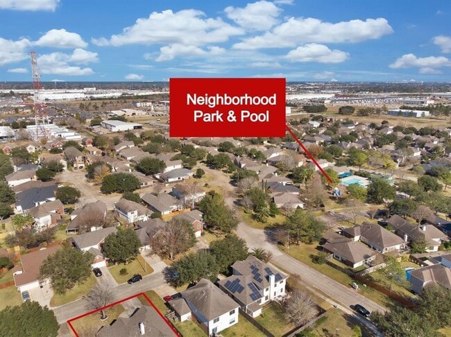 Building Photo - 14911 Englebrook Dr