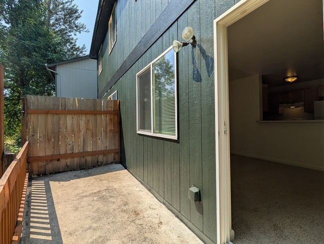 Building Photo - 5949 Aster St