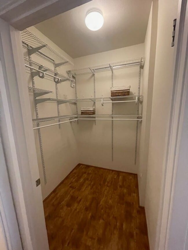 Building Photo - Pet Friendly- Corner Unit- Pohakala at Mehana! 2 bed/ 2 bath/ 2 parking