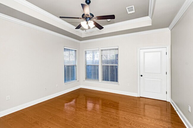 Building Photo - 3 Bedroom Condo in a Gated Community