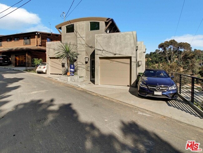 Building Photo - 2612 Corralitas Dr