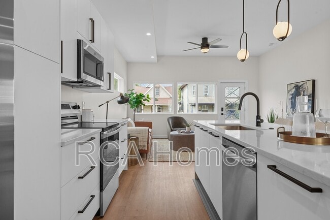 Building Photo - 45 Keystone Ave