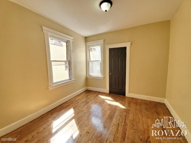Building Photo - 277 S Clinton St