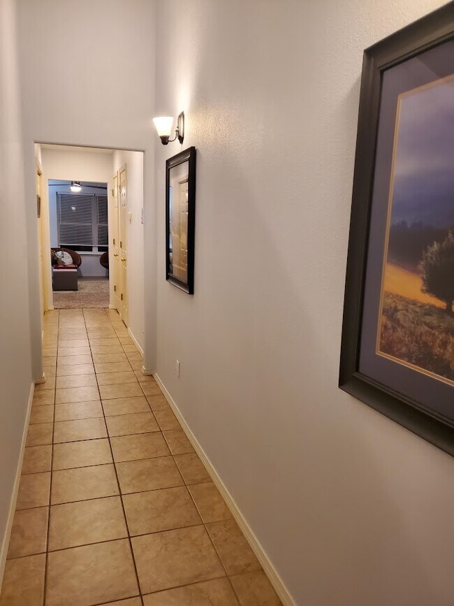 Building Photo - 4102 SW Chapelstone Ave