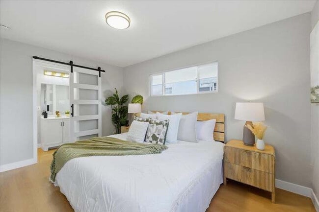 Building Photo - 4564 San Juan Ave