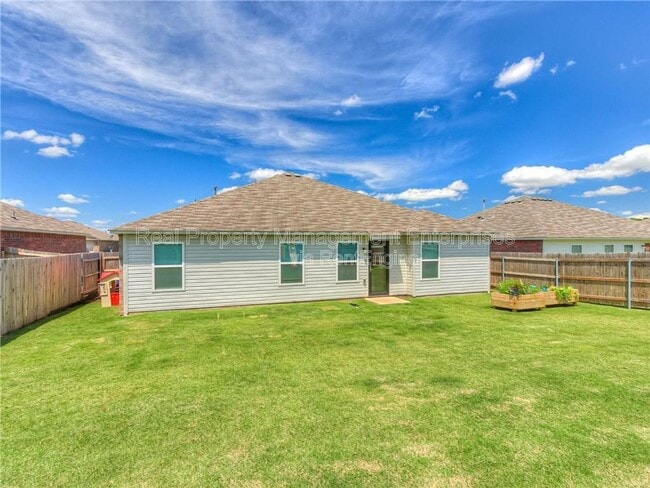 Building Photo - 1912 Autumn Way