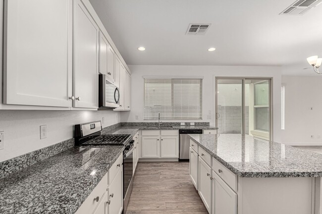 Building Photo - Beautiful home in Eastmark with 3 bedrooms...