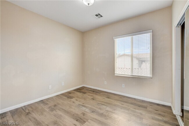 Building Photo - 10474 Howling Coyote Ave