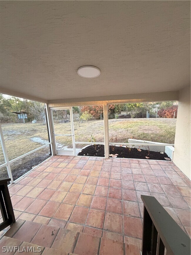 Building Photo - 3711 4th Ave NE