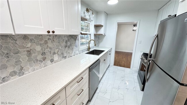 Building Photo - 1271 Hereford Rd