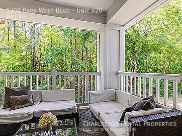 Building Photo - 1300 Park W Blvd