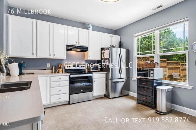 Building Photo - 76 Millbrook-