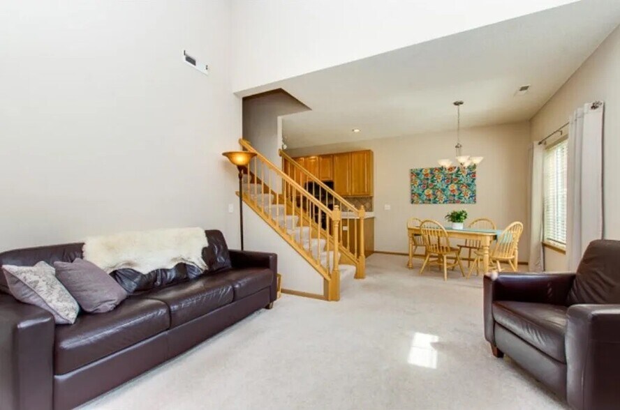 Building Photo - 14 Bridgewater Trl