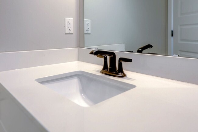 Building Photo - {18021} Southpointe Ranch + Finished Basem...