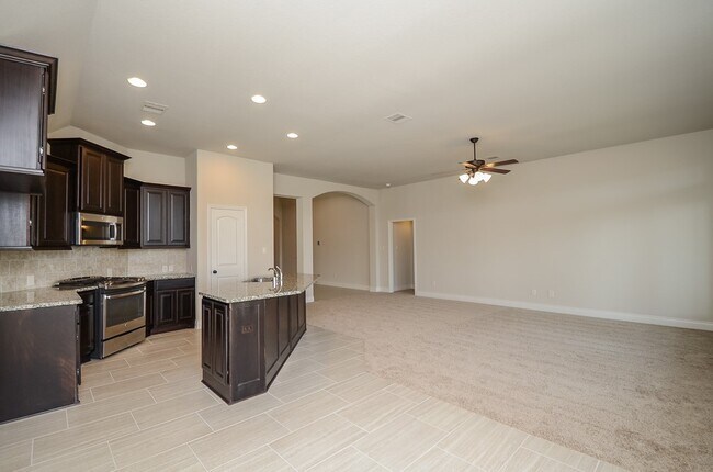 Building Photo - 1326 Watercrest Park Ln