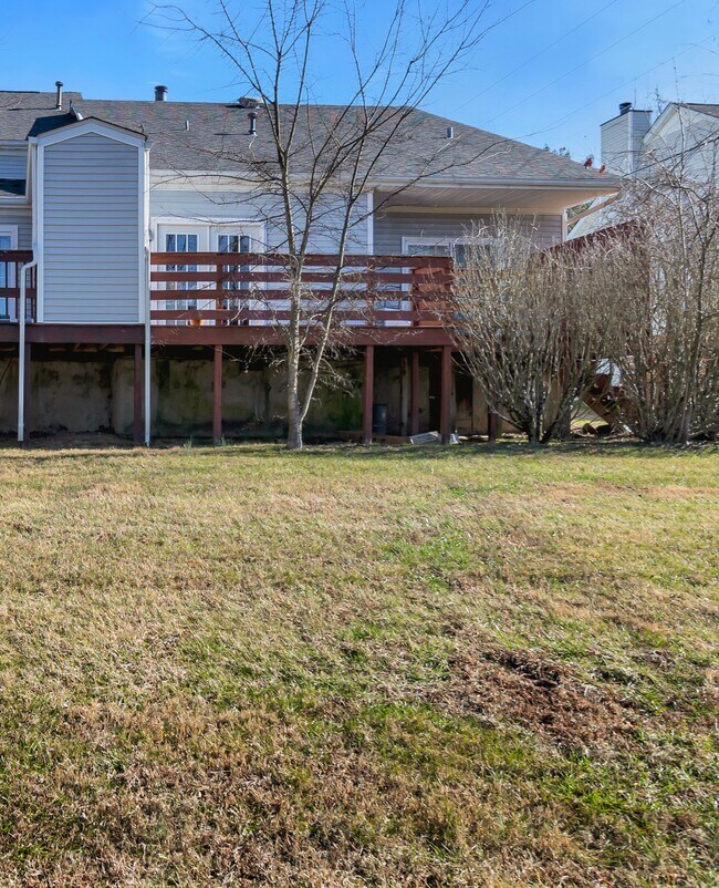 Building Photo - 1219 Carriage Park Dr