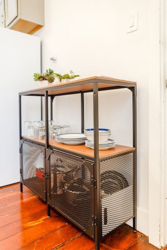 Building Photo - 11 Catlin Alley