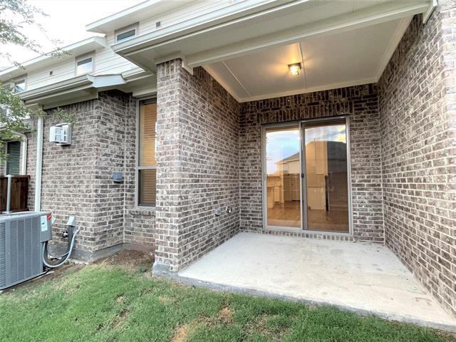 Building Photo - 8242 Primrose Wy