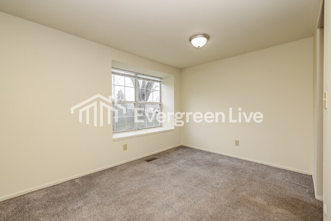 Building Photo - 5610 Troy Villa Blvd