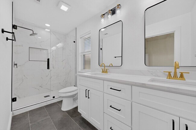 Building Photo - Gem In Flower Mound Waiting On You!!!