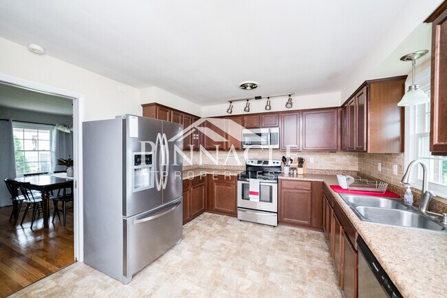 Kitchen - 126 Tomahawk Industrial Park