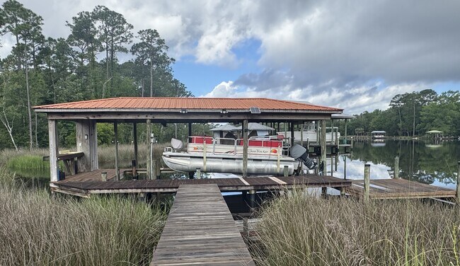 Building Photo - 458 Bayou Cir