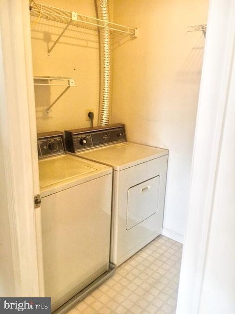 Building Photo - 2145 Wainwright Ct