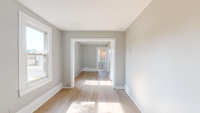 Building Photo - 1371 W 85th St