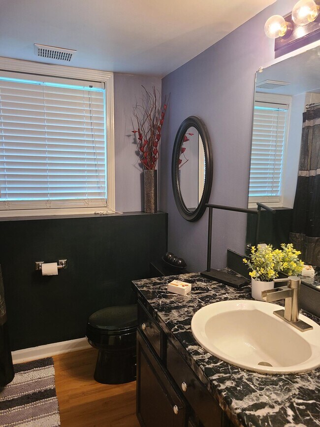 Building Photo - 3585 Rogues Edge Dr NE