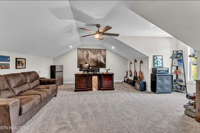 Building Photo - 7017 Remagen Ln