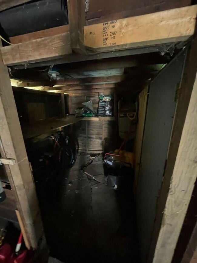 Building Photo - 2223 Humphrey St