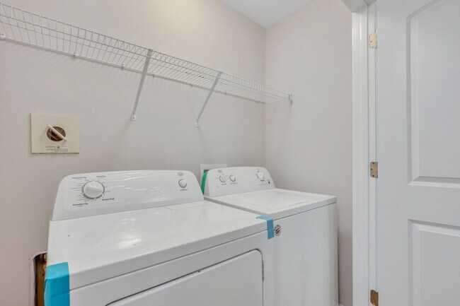 Building Photo - 100 Cantle Dr