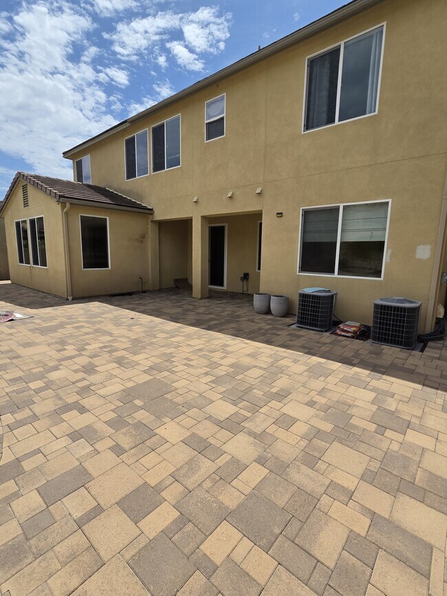 Building Photo - 17525 Black Granite Dr