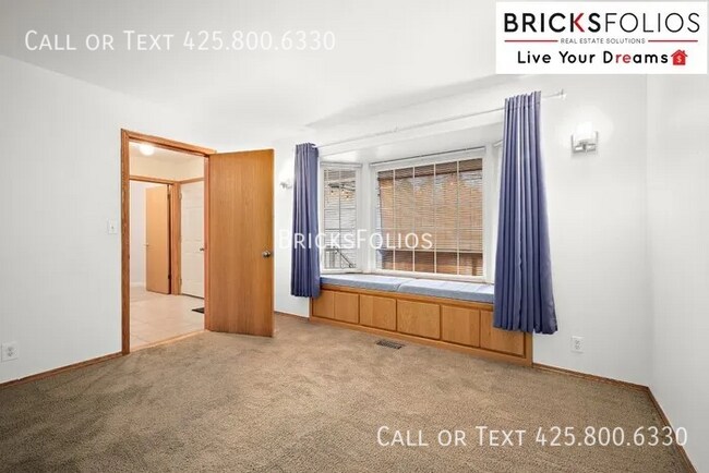 Building Photo - Welcome to Tukwila Haven – Open Concept Home Near Sound Transit!