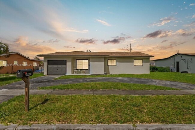 Primary Photo - 6447 NW 22nd St