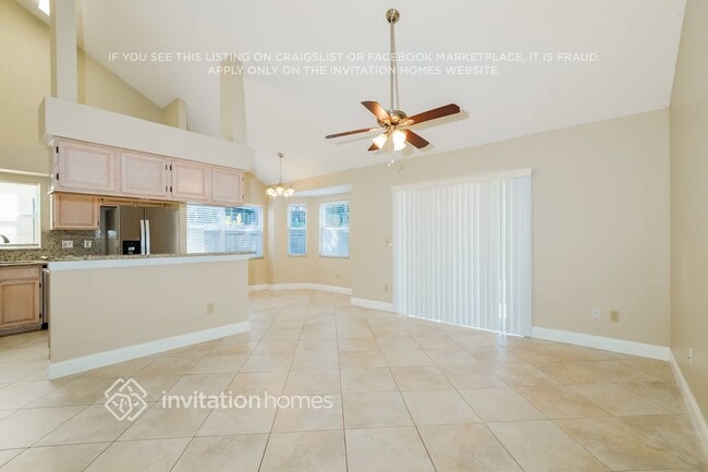 Building Photo - 724 Silver Birch Pl