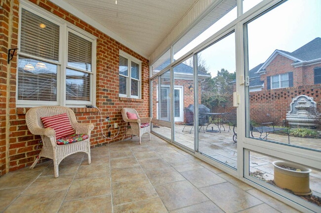 Building Photo - 986 Blakeley Walk