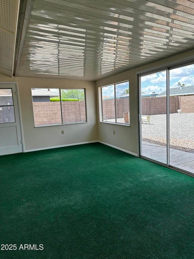 Building Photo - 9338 W Glen Oaks Cir N