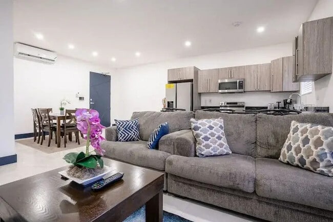 Building Photo - 2200 N Interstate 35E