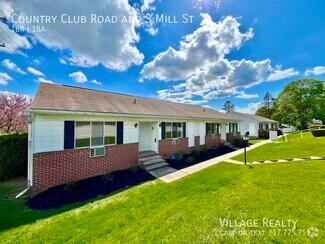 Building Photo - 811 Country Club Rd
