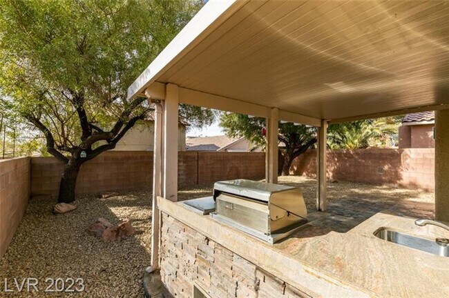 Building Photo - BEAUTIFUL SUMMERLIN 3 BEDROOM UPGRADED!!