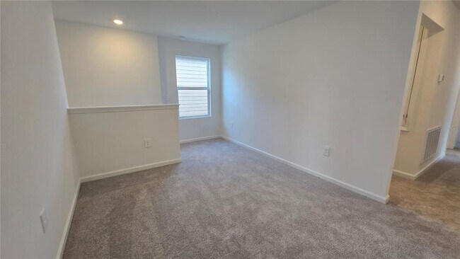 Building Photo - 3363 Alexander Dr