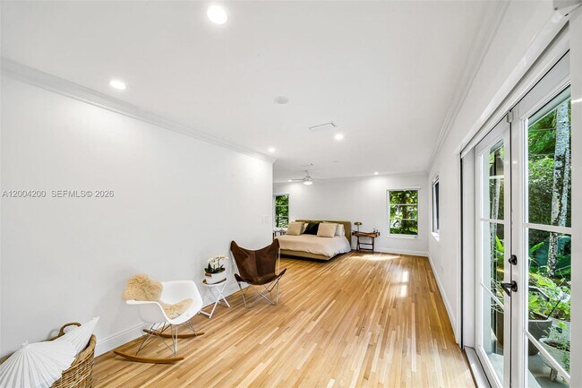 Building Photo - 1010 Placetas Ave