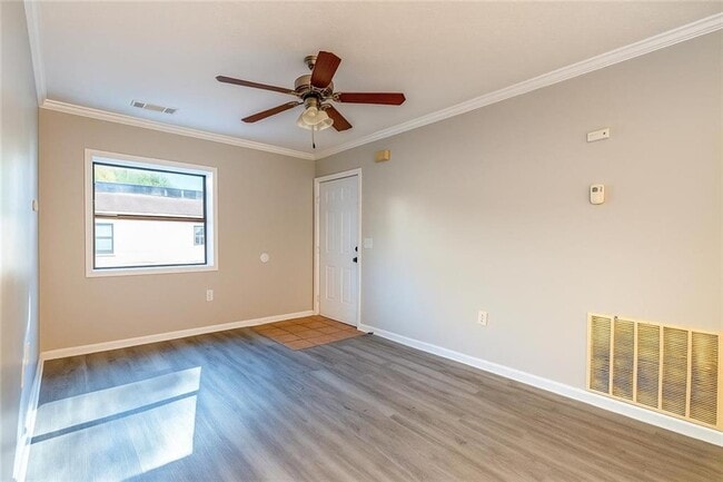 Building Photo - 953 Washington St SW